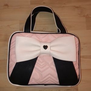 travel bag.